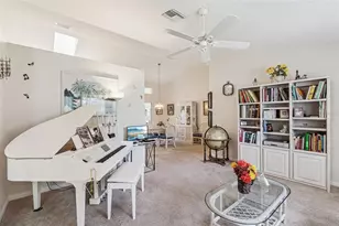 25933 Newcombe Cir, Leesburg, FL 34748 - Photo 5