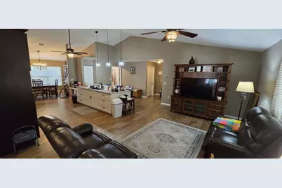 336 Lakecrest Drive, Tavares, FL 32778 - Photo 37