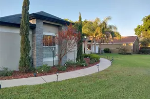 336 Lakecrest Dr, Tavares, FL 32778 - Photo 55