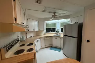 11 N Bobwhite Rd, Wildwood, FL 34785 - Photo 5