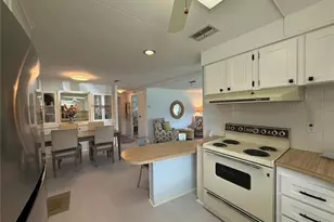 11 N Bobwhite Rd, Wildwood, FL 34785 - Photo 7