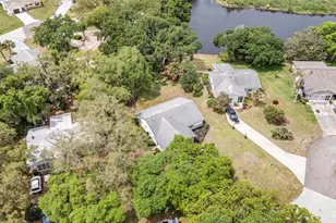 27 Gordon Ct, Leesburg, FL 34788 - Photo 9