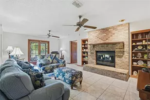 15240 Shady Ln, Tavares, FL 32778 - Photo 9