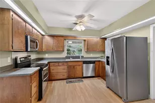1945 Normandy Dr, Mount Dora, FL 32757 - Photo 11