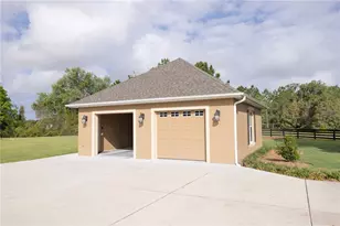 10517 NE 27th St, Oxford, FL 34484 - Photo 5