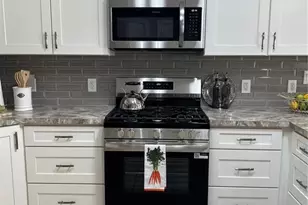 2403 Baton Pl, The Villages, FL 32162 - Photo 11