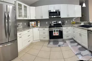 2403 Baton Pl, The Villages, FL 32162 - Photo 9