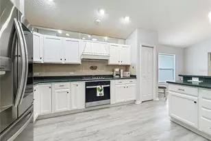 1738 Augustine Dr, The Villages, FL 32159 - Photo 5