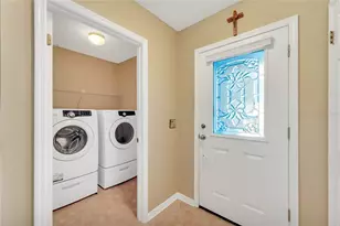 642 Whittingham Pl, Lake Mary, FL 32746 - Photo 3