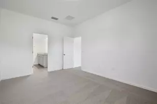 2920 Supermarine Rd, Tavares, FL 32778 - Photo 5