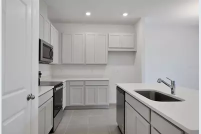 2920 Supermarine Road, Tavares, FL 32778 - Photo 11