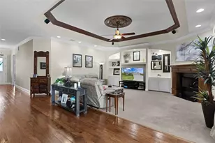 2254 Isleworth Cir, The Villages, FL 32163 - Photo 19