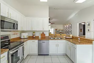 1044 Arbor Hill Cir, Minneola, FL 34715 - Photo 13