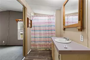 1371 NW 12th Ln, Lake Panasoffkee, FL 33538 - Photo 13