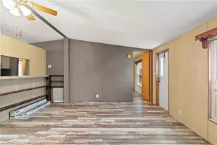 1371 NW 12th Ln, Lake Panasoffkee, FL 33538 - Photo 5