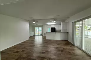 8 Robin Rd, Wildwood, FL 34785 - Photo 13