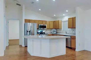 1521 Hollyberry Pl, The Villages, FL 32162 - Photo 5