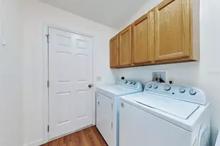 1521 Hollyberry Pl, The Villages, FL 32162 - Photo 23