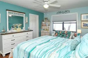 2225 Cypress Ct, Tavares, FL 32778 - Photo 15