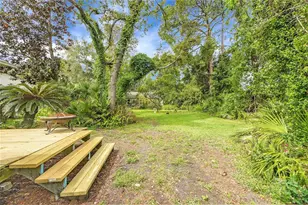 335 River Glass Ct, Leesburg, FL 34788 - Photo 7