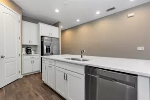 2012 Sloans Outlook Dr, Groveland, FL 34736 - Photo 9