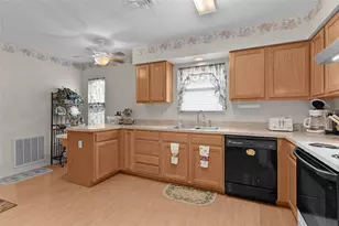413 Westwood Dr, Leesburg, FL 34748 - Photo 11