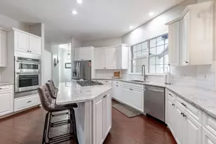 34041 Valencia Dr, Leesburg, FL 34788 - Photo 17