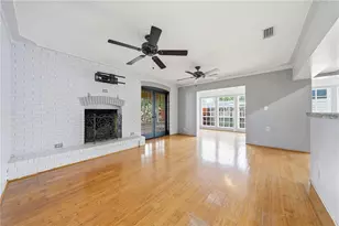 126 E Magnolia Ave, Howey in the Hills, FL 34737 - Photo 17