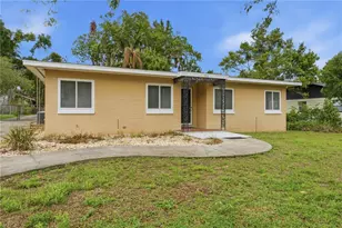 126 E Magnolia Ave, Howey in the Hills, FL 34737 - Photo 3