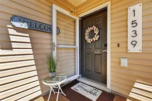 1539 Hollyberry Pl, The Villages, FL 32162 - Photo 5