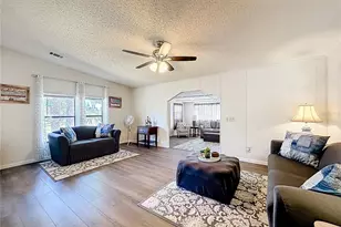 1690 Elkhart Cir, Tavares, FL 32778 - Photo 17