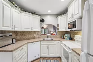 11622 Cocowood Dr, New Port Richey, FL 34654 - Photo 11