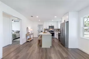 1201 Sherman Ave, Tavares, FL 32778 - Photo 9