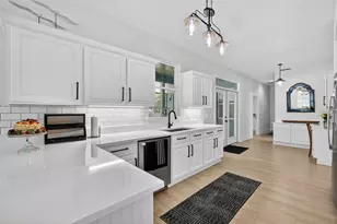 250 N Walker St, Oakland, FL 34760 - Photo 9