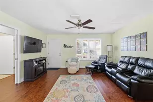 1609 Blossom Terrace, The Villages, FL 32162 - Photo 5