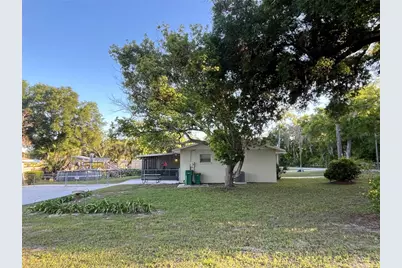 407 Poinsettia Avenue, Fruitland Park, FL 34731 - Photo 7