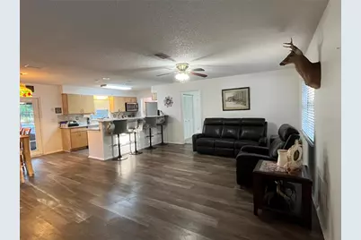407 Poinsettia Avenue, Fruitland Park, FL 34731 - Photo 3