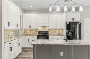 4942 NE 123rd Ln, Oxford, FL 34484 - Photo 17