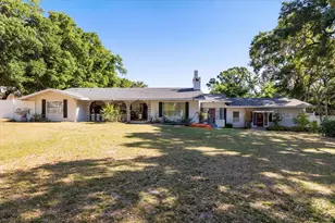 1505 E Crooked Lake Dr, Eustis, FL 32726 - Photo 3