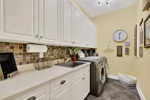 404 Long And Winding Rd, Howey in the Hills, FL 34737 - Photo 37