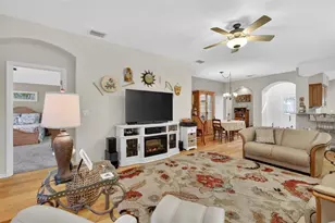 5401 Aurora Dr, Leesburg, FL 34748 - Photo 15
