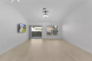 206 Desota Ct, The Villages, FL 32159 - Photo 9