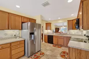 603 Evesborough Path, The Villages, FL 32163 - Photo 9