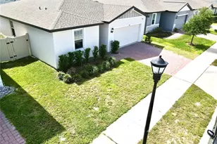 909 Cambridge Dr, Winter Haven, FL 33881 - Photo 3