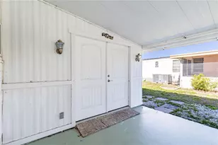 1026 Capella Dr, Tavares, FL 32778 - Photo 35