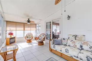 1026 Capella Dr, Tavares, FL 32778 - Photo 9