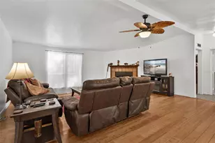 18770 SE 19th Pl, Silver Springs, FL 34488 - Photo 5
