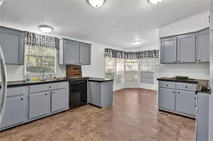 18770 SE 19th Pl, Silver Springs, FL 34488 - Photo 11