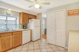 6213 34th Ave W, Bradenton, FL 34209 - Photo 9