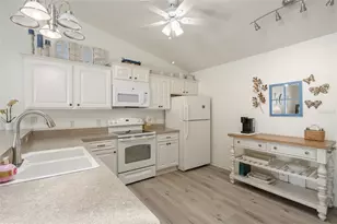 1814 Hallandale Ln, The Villages, FL 32162 - Photo 17